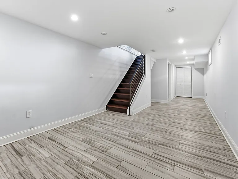2100 Cross St — Photo 22