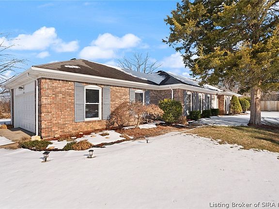 3rd image of 8526 Brock Road