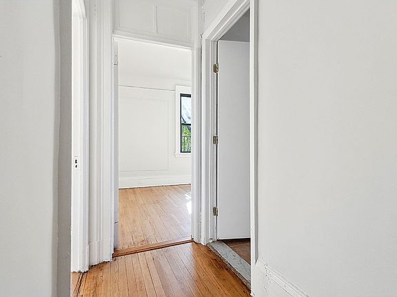 4th image of 400 Convent Ave APT 34