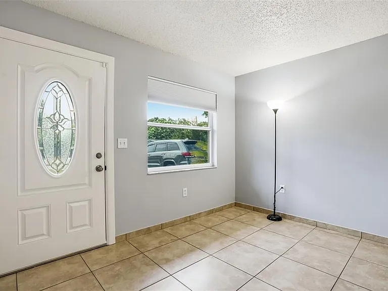 2720 S Sunrise Ct #2 — Photo 6