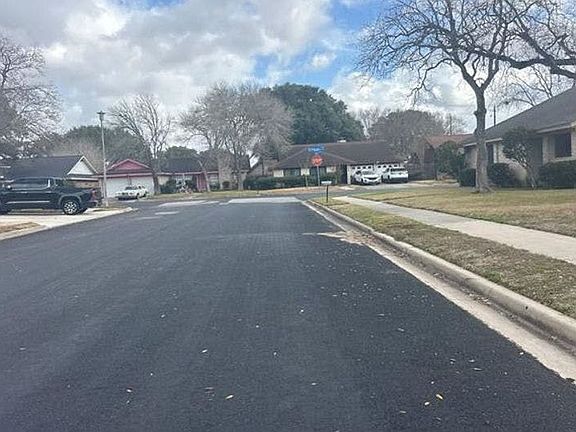 4th image of 103 Magdalena Dr