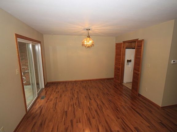 4th image of 1355 Brainard Woods Dr