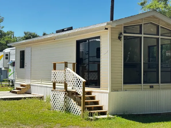 6130 Broad St, Brooksville, FL 34601