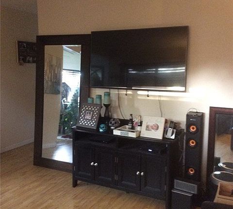 2nd image of 10362 Victoria Ave