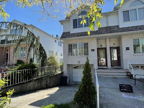 3rd image of 392 Elvin St