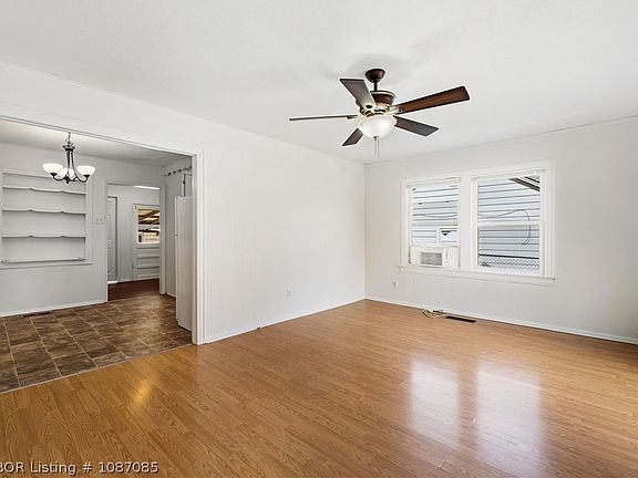 4th image of 1511 N 39th St