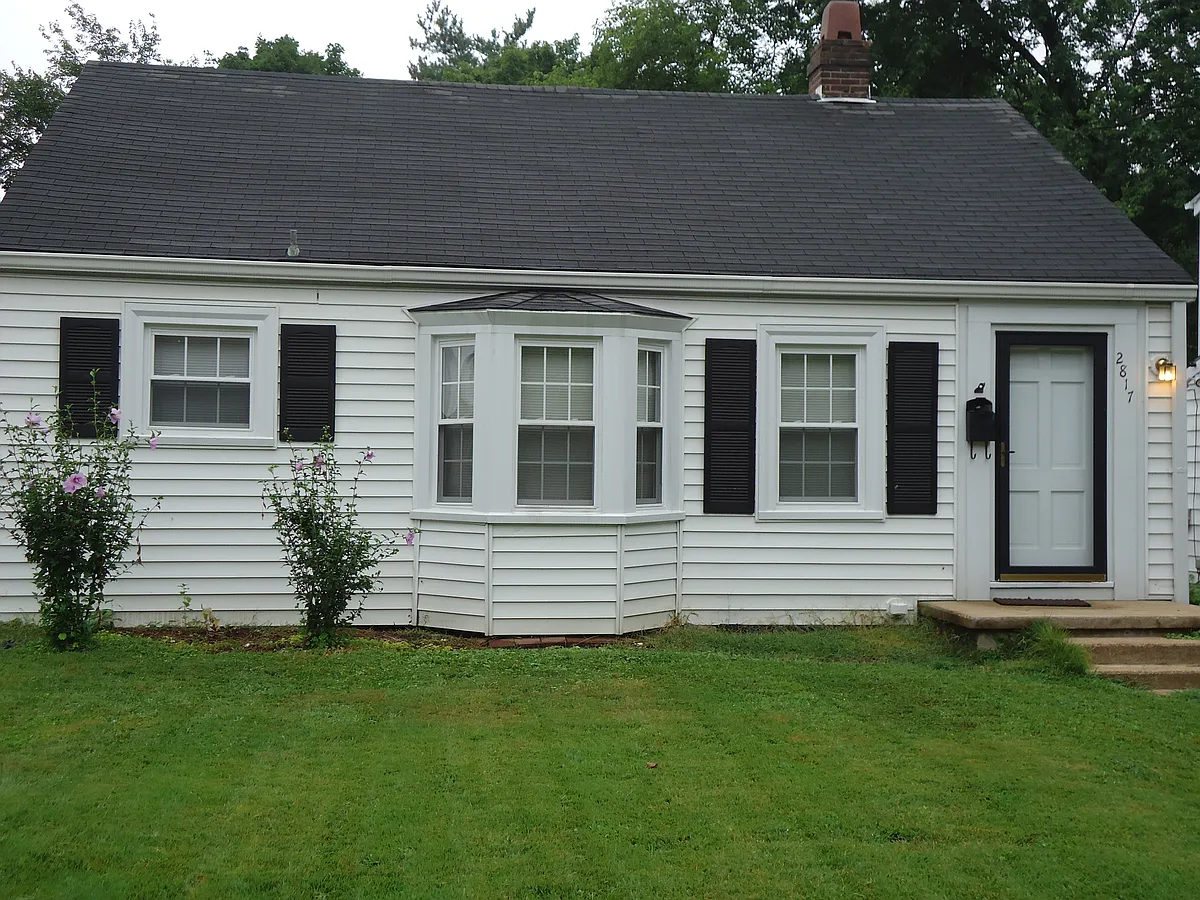 Building Photo - 2817 Hilldale Ave