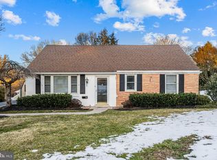 7 Longwood Dr, Wayne, PA 19087