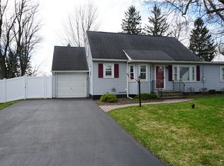 6340 Collamer Dr, East Syracuse, NY 13057