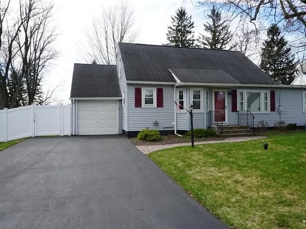 6340 Collamer Dr, East Syracuse, NY 13057