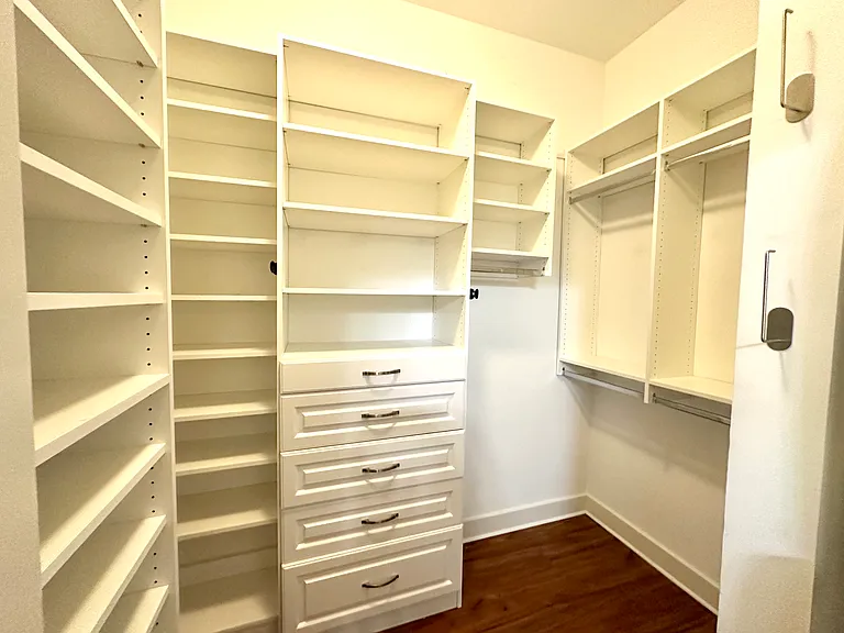 101 W Court St #221 — Photo 18