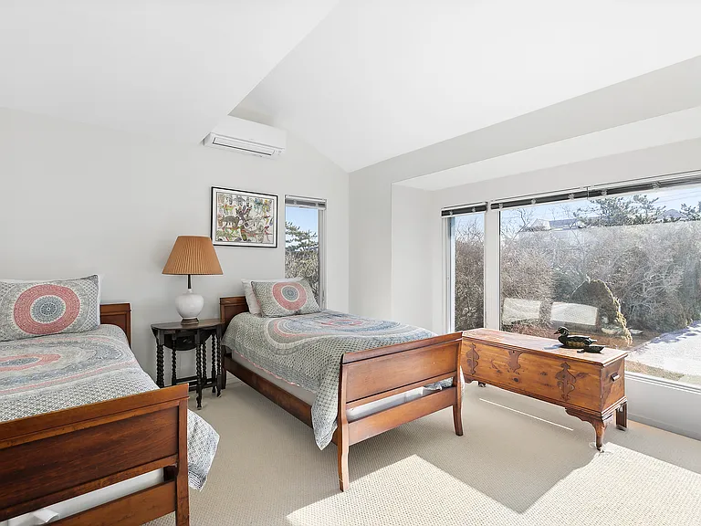 32 Dune Rd — Photo 11