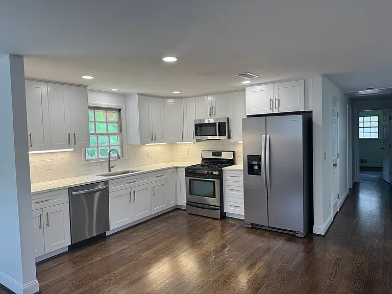 2395 Rhineland Ct — Photo 1