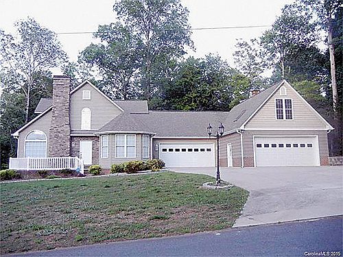 1st image of 130 Uwharrie Ct