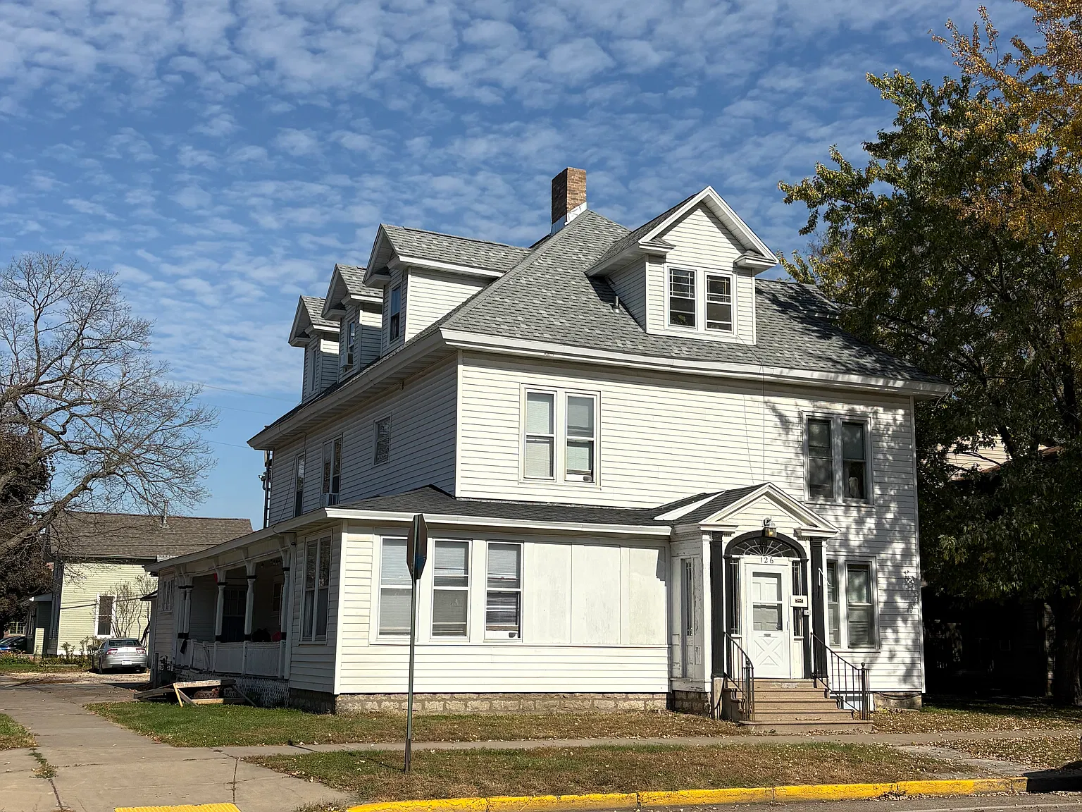 126 W Wabasha St — Photo 4