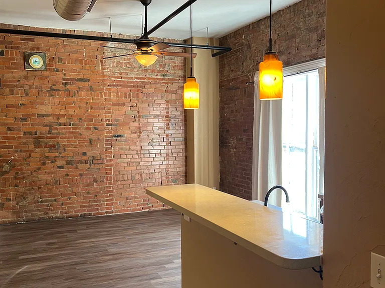 1600 Miner St #4 — Photo 2