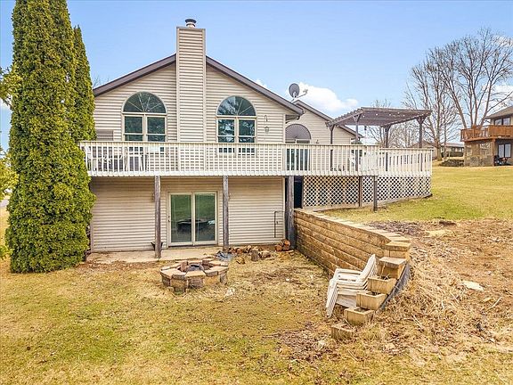 3rd image of 175 Lake Summerset Rd