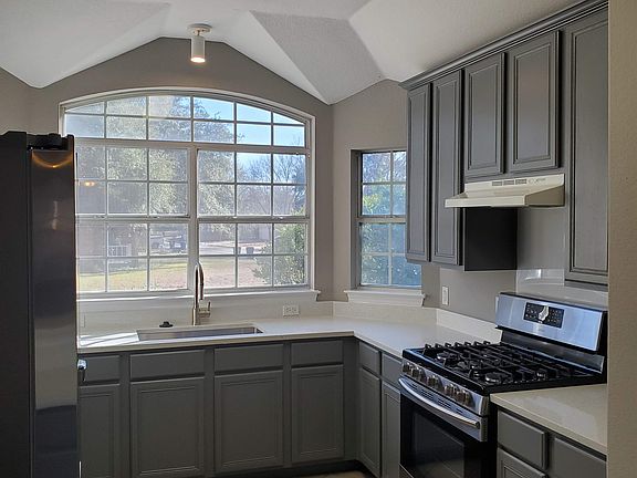 2nd image of 719 Birch Brook Dr