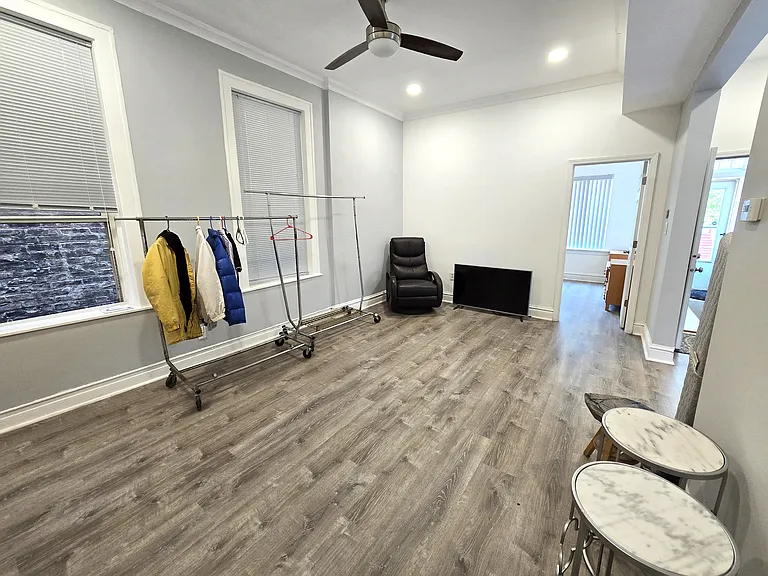 3027 S Princeton Ave #2 — Photo 2