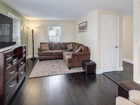 3rd image of 13812 Fount Beattie Ct