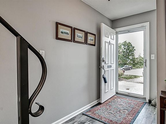 5th image of 1939 Manor Ct #0