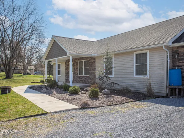 14 Trump Rd, Danville, PA 17821