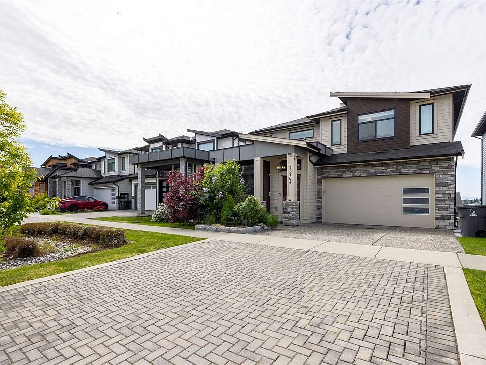 1st image of 16764 16a Ave
