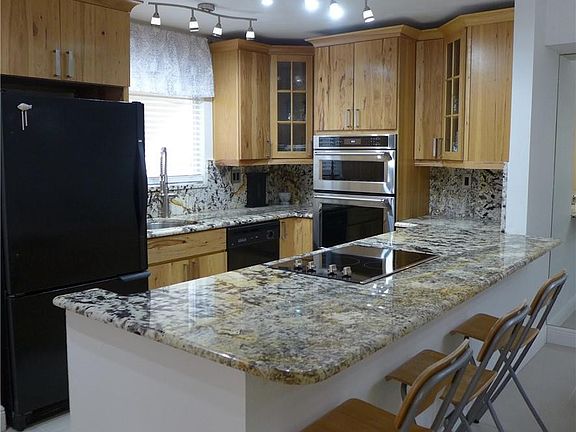 2nd image of 123 Deer Creek #207