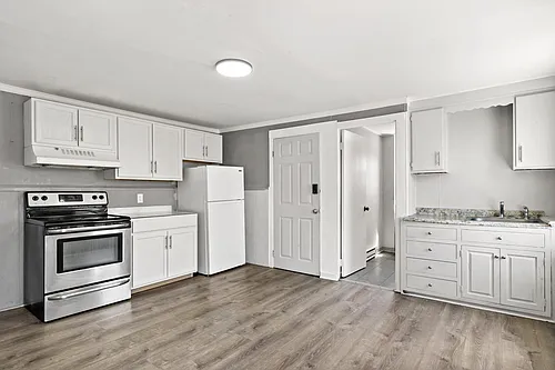 63 W Carpenter St Photo 1