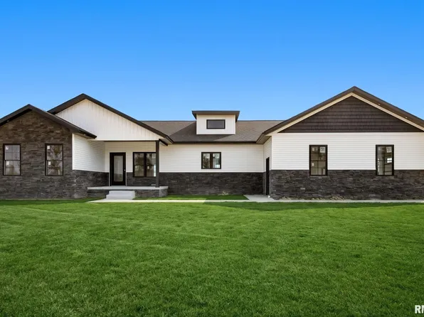 12901 Leslie Ct, Marion, IL 62959