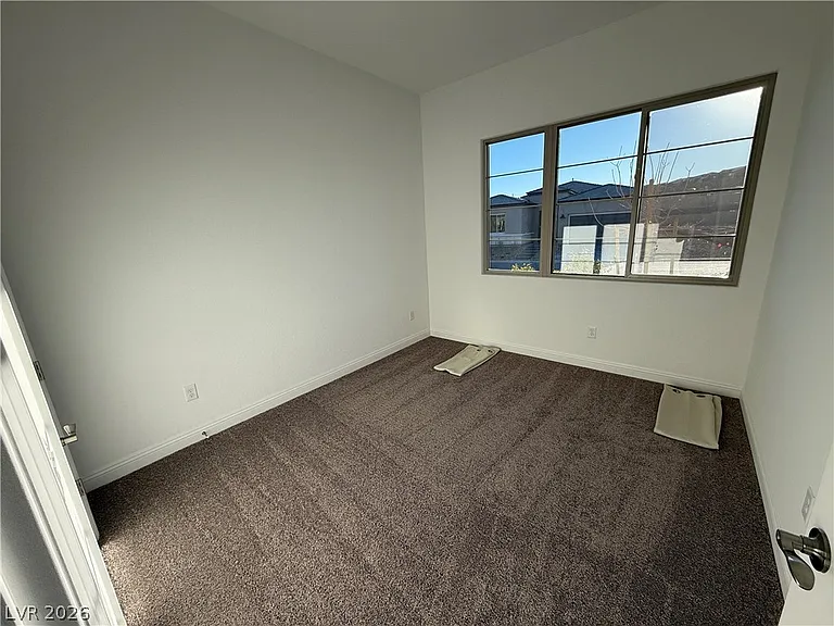 162 Sun Glaze Ave — Photo 7