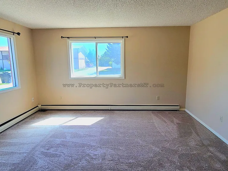413 S 20th Ave — Photo 3