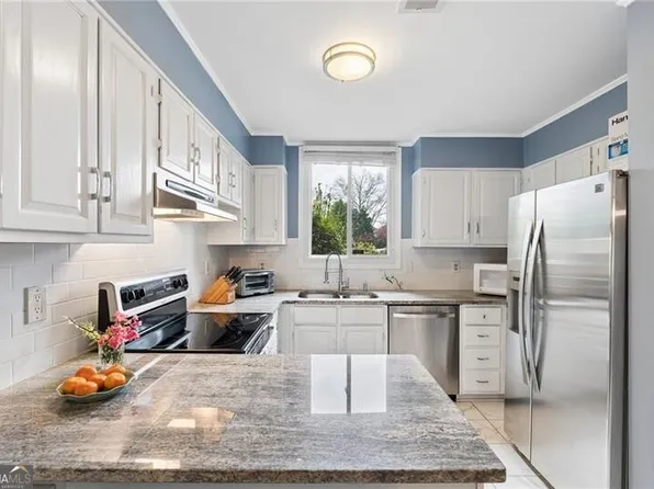 4246 Dyouville Trce, Chamblee, GA 30341
