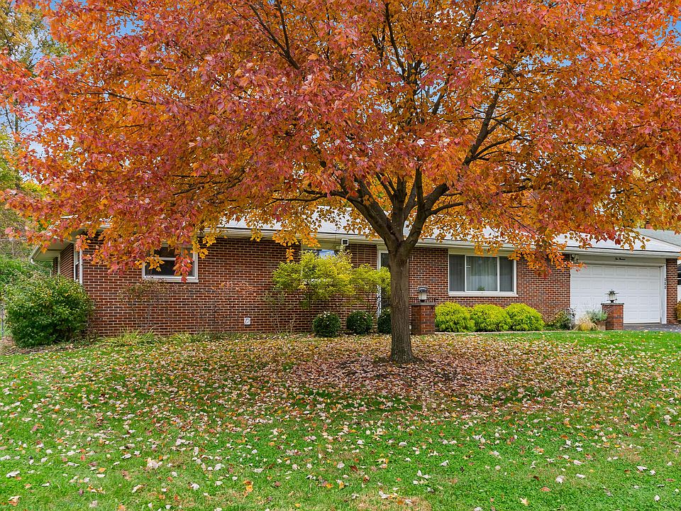 1st image of 500 E Schreyer Pl