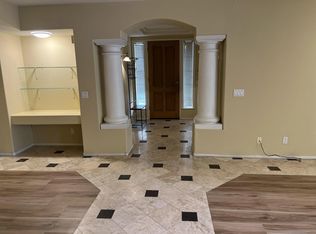 2834 Torrey Pines Rd, La Jolla, CA 92037