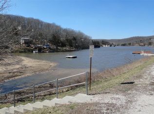 332 Pin Oak Dr, New Florence, MO 63363