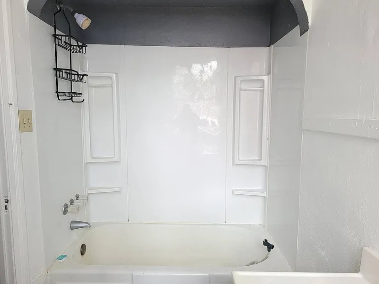 108 N Lake St — Photo 6