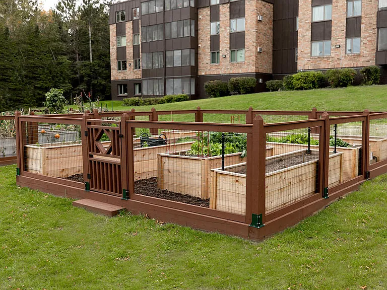 Community Gardens at Les Chateaux