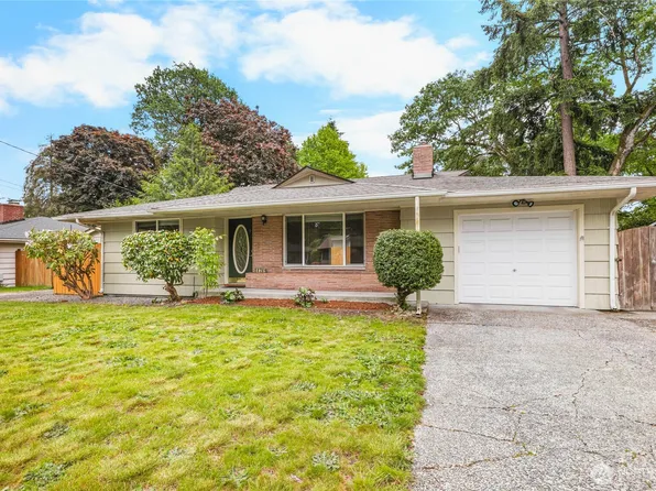 8424 Mount Tacoma Drive SW, Lakewood, WA 98498