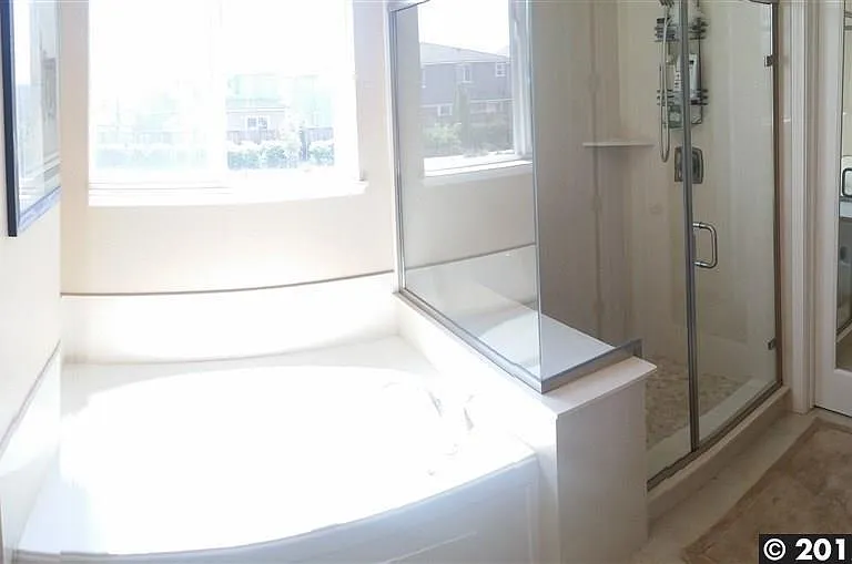 225 Nightingale Dr — Photo 17