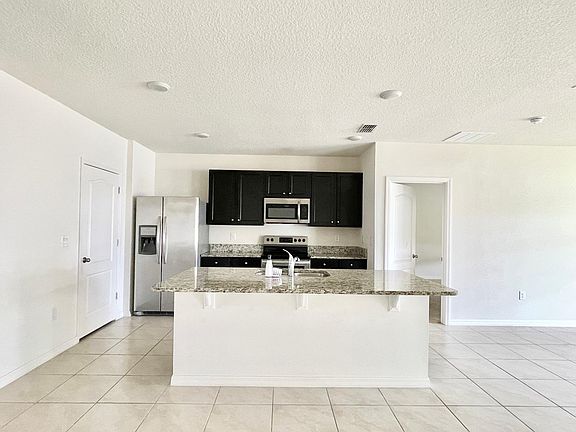 5th image of 1668 Bay Breeze Dr