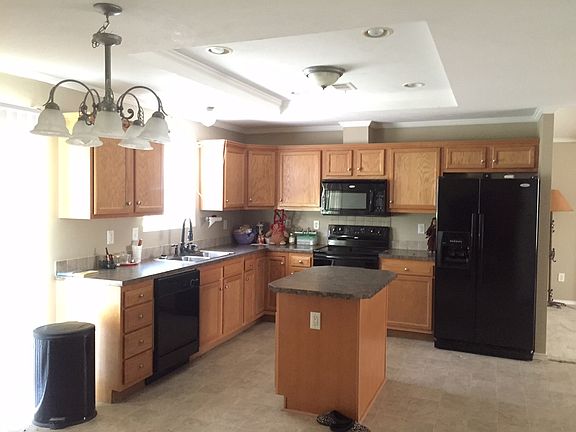 2nd image of 13658 Sinclair Ln