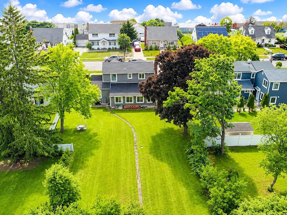 2nd image of 54 Twinlawns Avenue