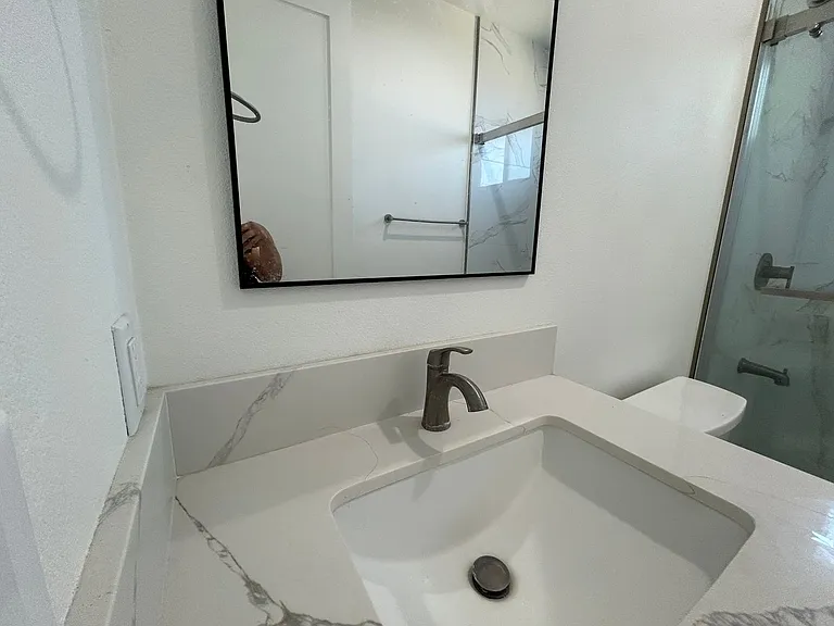 10101 Crosby Ave — Photo 13