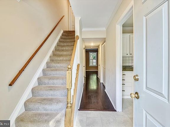 4th image of 317 Elderwood Ct