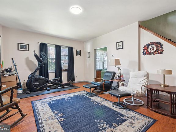 5th image of 500 Lincoln Ave