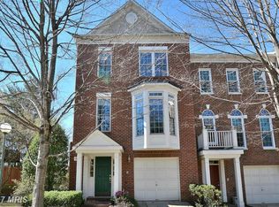4028 Heatherstone Ct, Fairfax, VA 22030