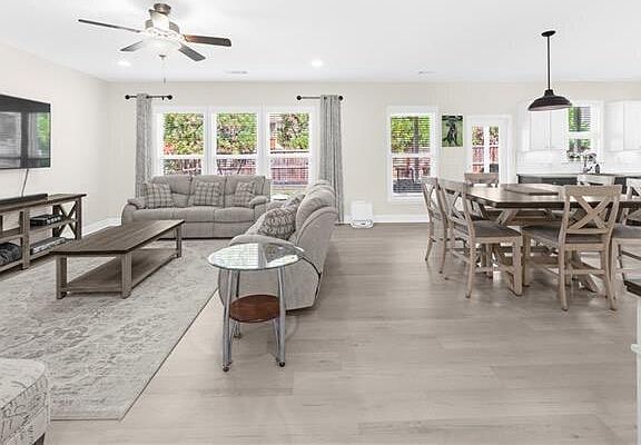 2nd image of 425 Spring View Dr