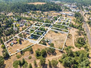 387 Tavis Dr, Merlin, OR 97532