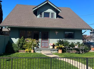 329 Hermosa Ave, Long Beach, CA 90802